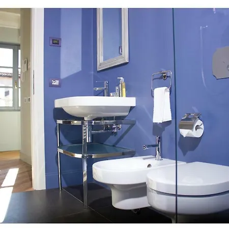 Isola Bella - Via Della Posta